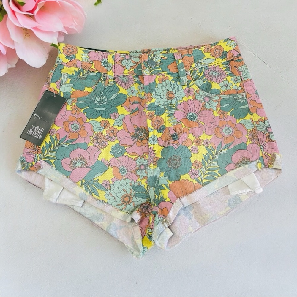 High waist cheeky short